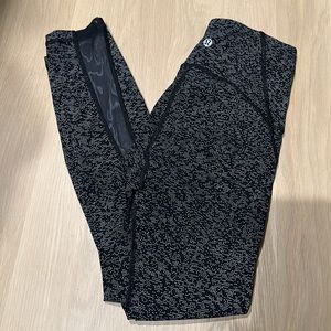 Lululemon size 4 workout leggings